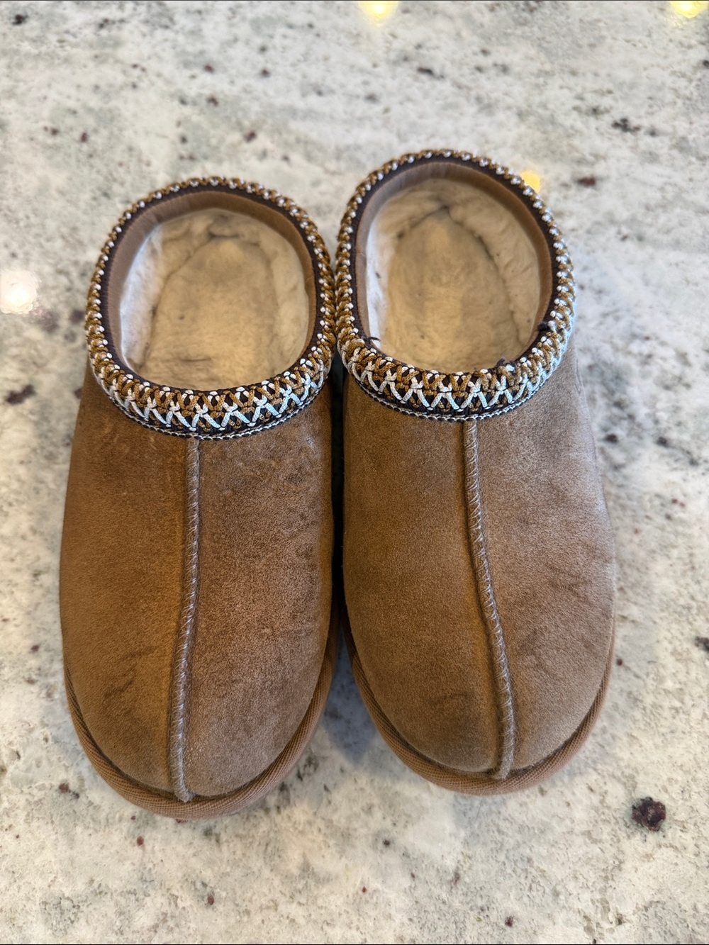 Girls UGG Slippers Youth Size 2
